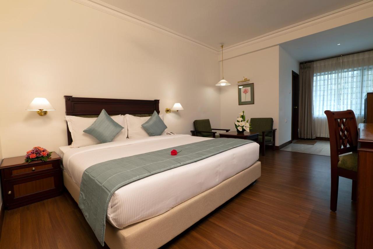 Issacs Residency Hotel มุนนาร์ ภายนอก รูปภาพ