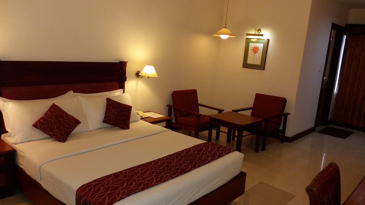 Issacs Residency Hotel มุนนาร์ ภายนอก รูปภาพ