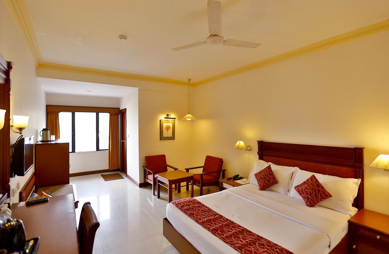 Issacs Residency Hotel มุนนาร์ ภายนอก รูปภาพ