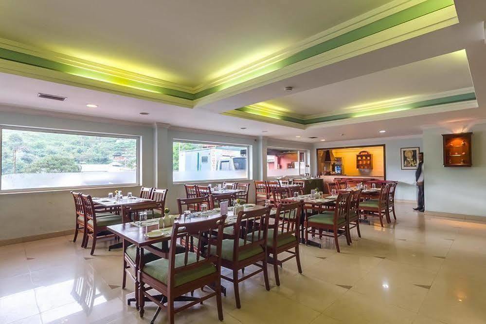 Issacs Residency Hotel มุนนาร์ ภายนอก รูปภาพ