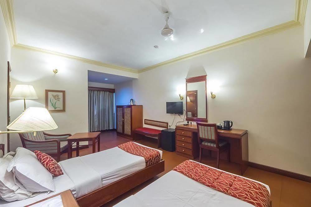 Issacs Residency Hotel มุนนาร์ ภายนอก รูปภาพ