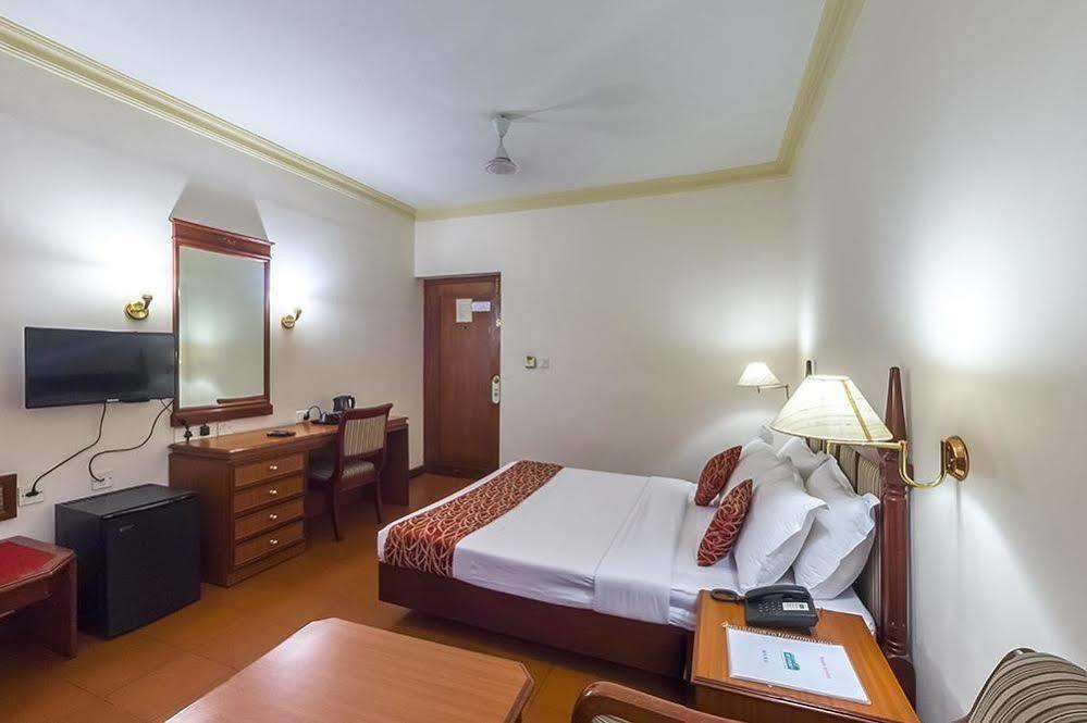 Issacs Residency Hotel มุนนาร์ ภายนอก รูปภาพ
