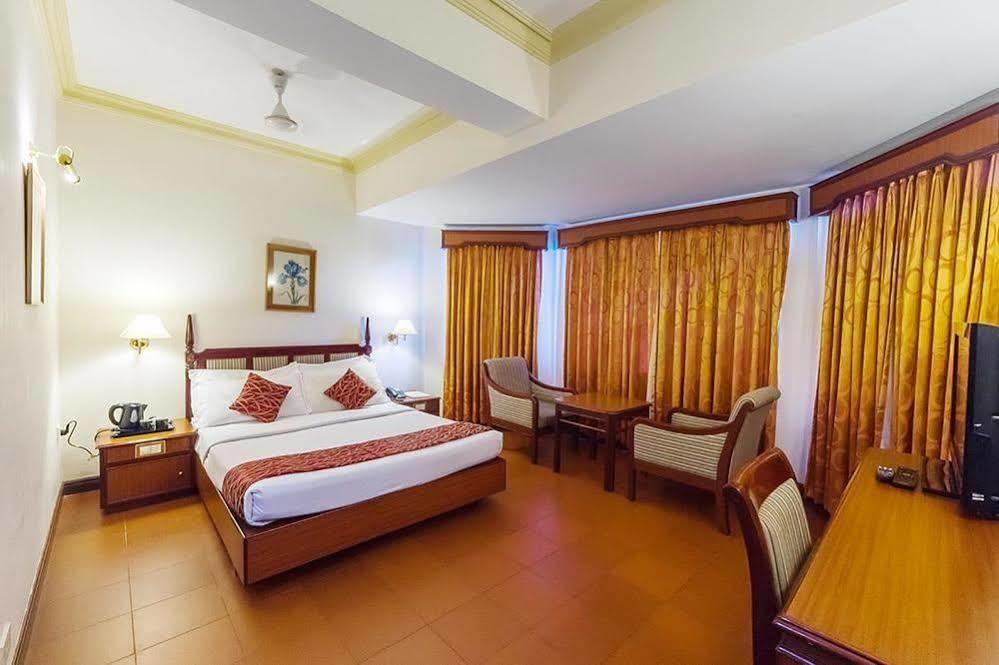 Issacs Residency Hotel มุนนาร์ ภายนอก รูปภาพ