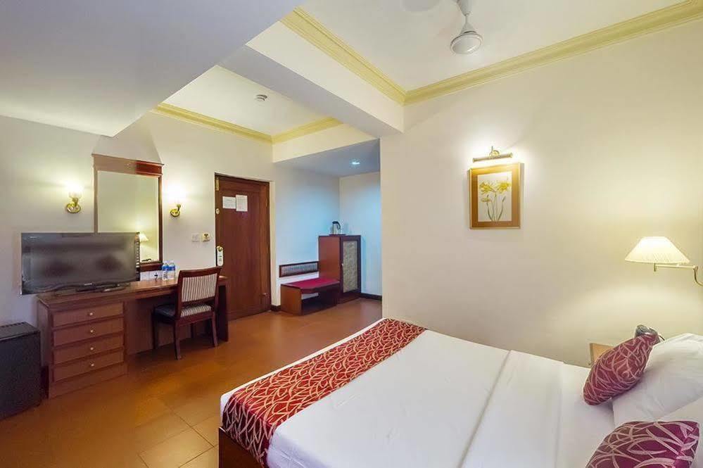 Issacs Residency Hotel มุนนาร์ ภายนอก รูปภาพ
