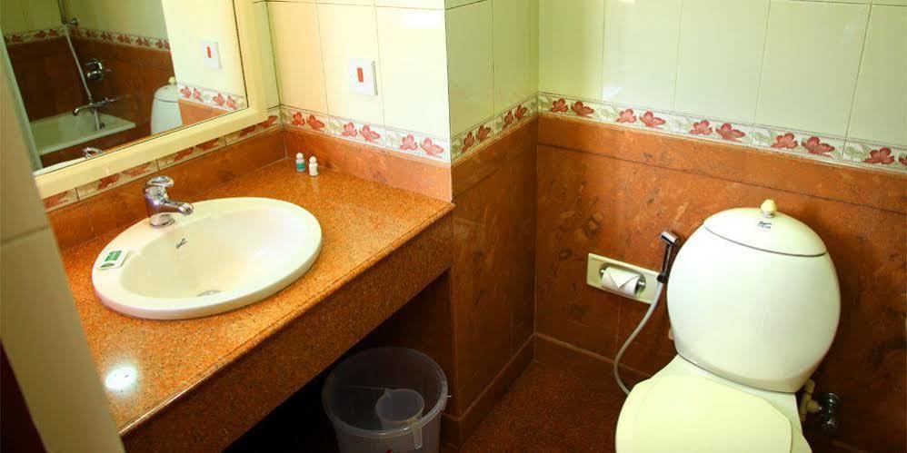 Issacs Residency Hotel มุนนาร์ ภายนอก รูปภาพ